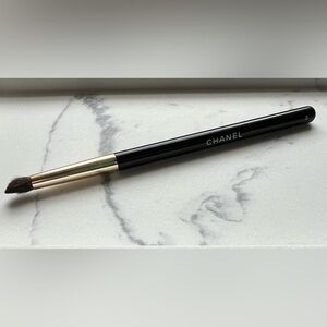 CHANEL Pinceau Paupières Estompe #3 Eyeshadow Crease Brush: Discontinued Style
